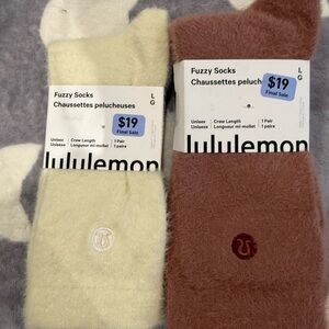2 lululemon athletica Fuzzy Crew Socks in Cream and Rust L